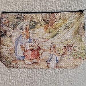 PETER RABBIT ZIPPERED POUCH